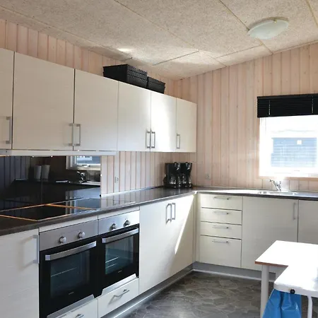 Holiday home 16 *